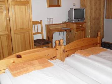 Фото номера Двухместный номер с 1 кроватью или 2 отдельными кроватями Отель Family Hotel Byalata Kashta г. Баните 22