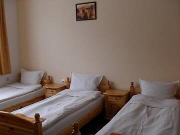 Фото номера Трехместный номер Отель Family Hotel Byalata Kashta г. Баните 7
